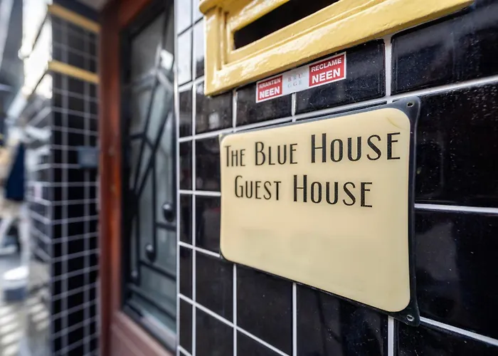 The Blue House - Guest Suite 1